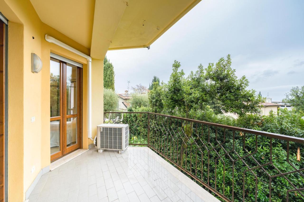 Appartement Residenza Al Vittoriale - By Host4U à Gardone Riviera Extérieur photo