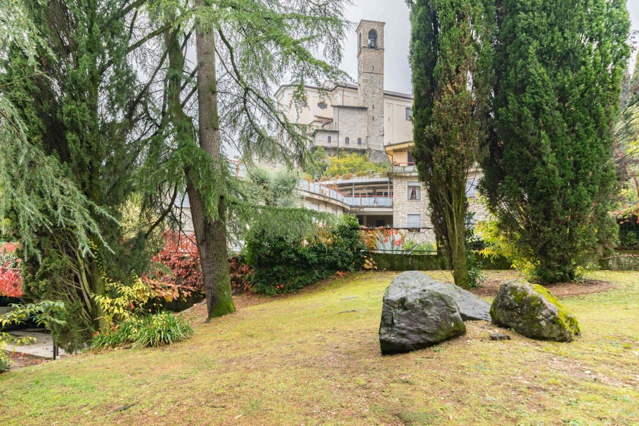 Appartement Residenza Al Vittoriale - By Host4U à Gardone Riviera Extérieur photo